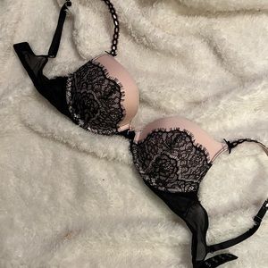 Victoria’s Secret Dream Angels Pink Black Lace Push Up Bra 32C